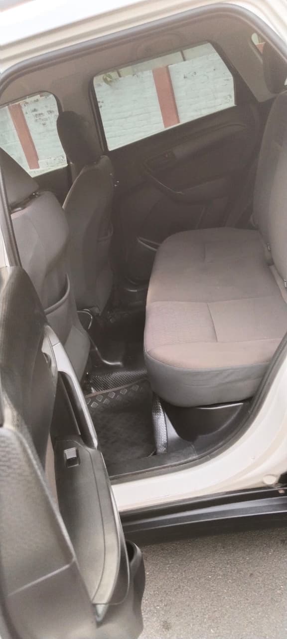 Toyota Urban Cruiser MID image 6